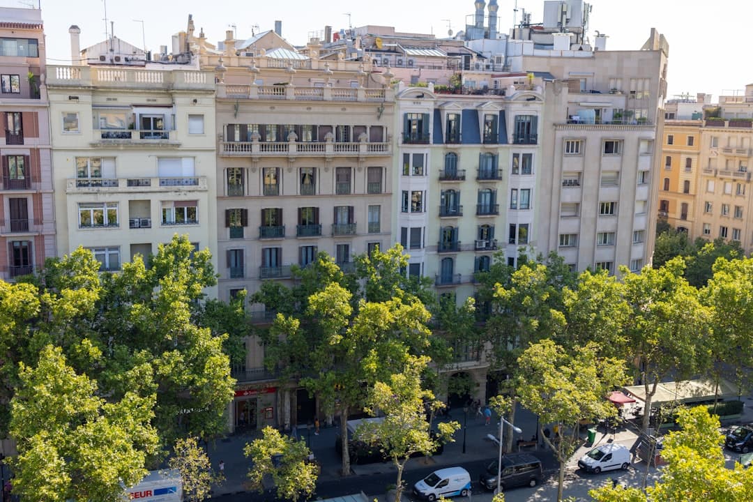 برشلونة