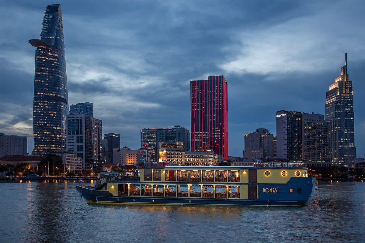 Bonsai River Cruise - Traditional Art & Fine Dining Buffet