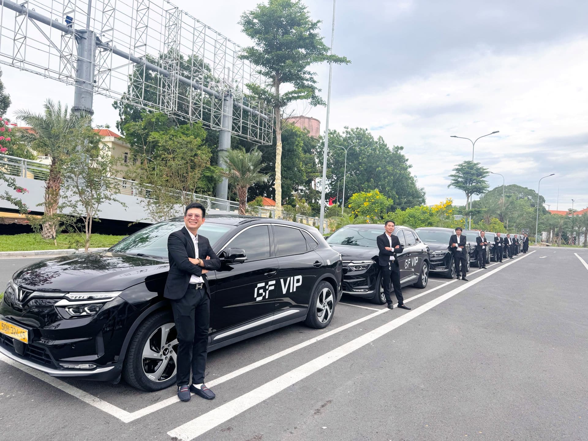 Premium Transport: VinFast VF9 - Full-size Electric Luxury SUV Rental in Phu Quoc