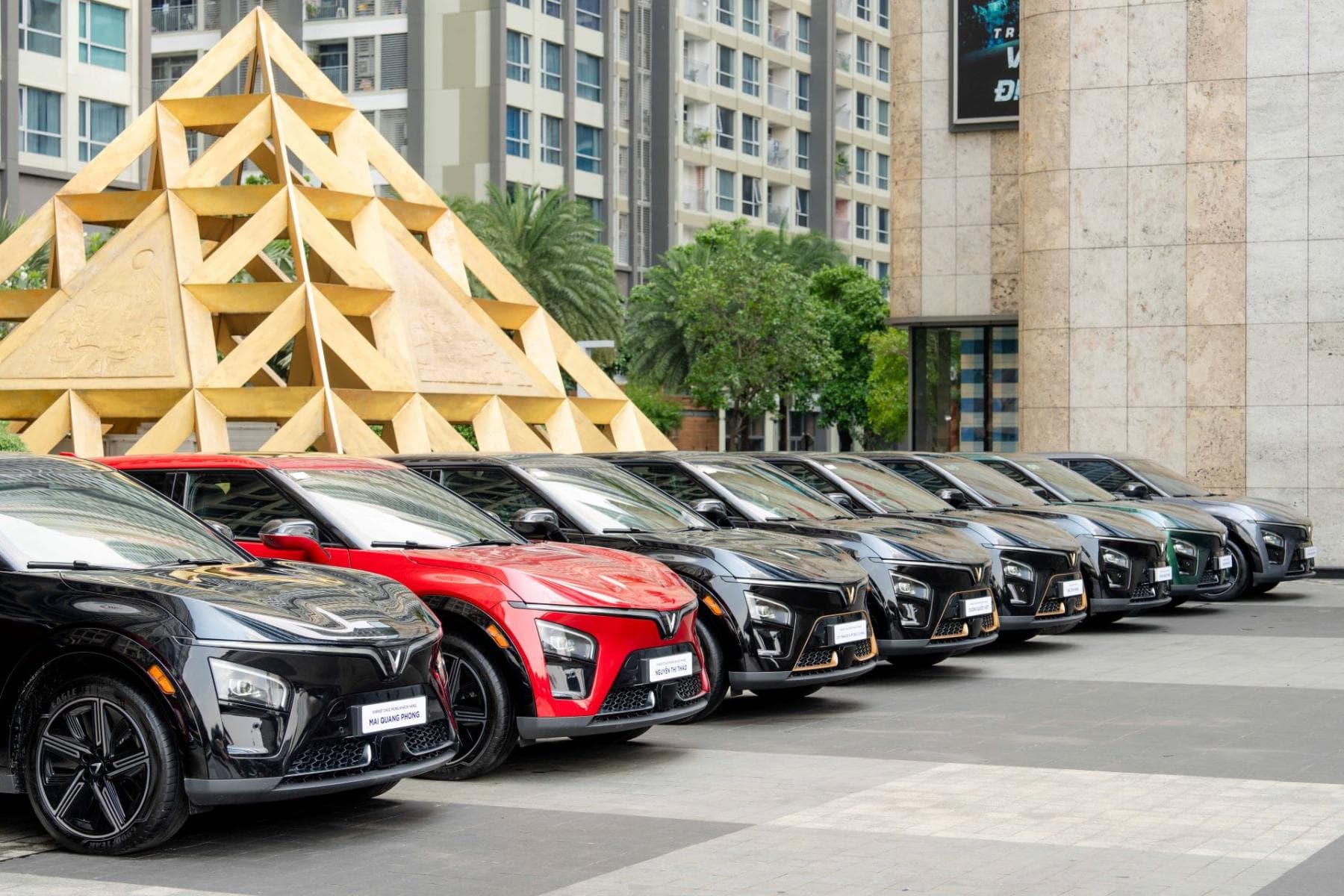 Premium Transport: VinFast VF7 - Futuristic Electric Performance Rental in Phu Quoc