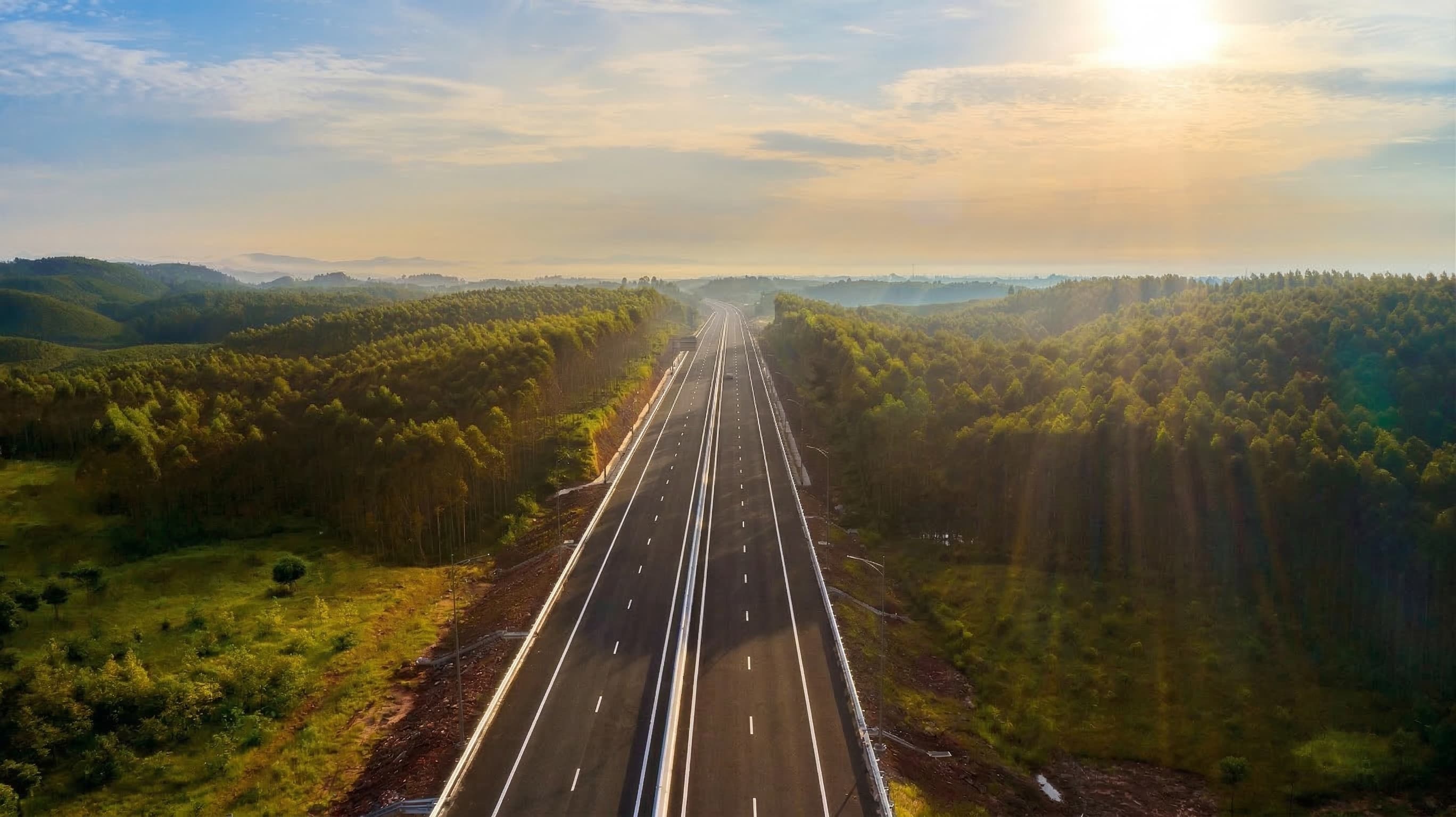 Vietnam’s Newest Expressways: Saving Time on Your Road Trip