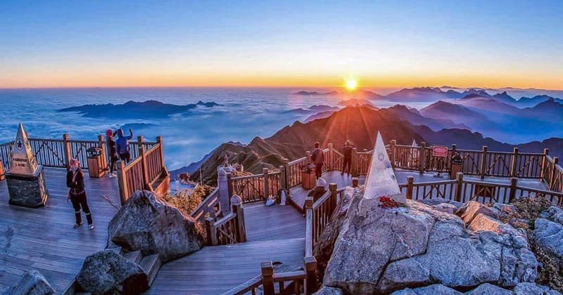 Sapa Ethnic Village Immersion: Explore Terraced Fields and Fansipan Peak