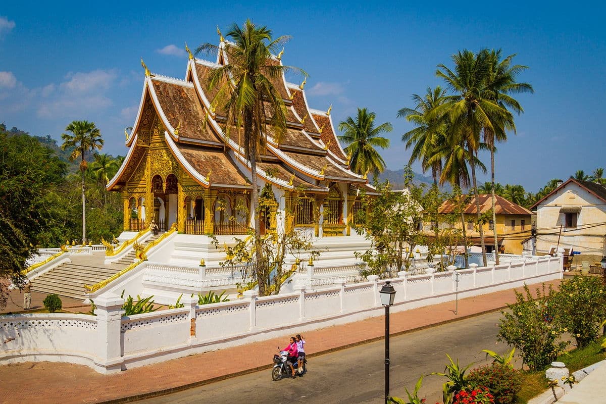 The Land of a Million Elephants: Luang Prabang & Vang Vieng Scenic Tour