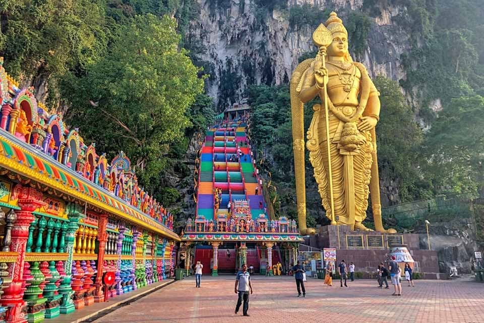 Escursione di un giorno alle Batu Caves e Genting Highlands: Un viaggio attraverso natura e cultura
