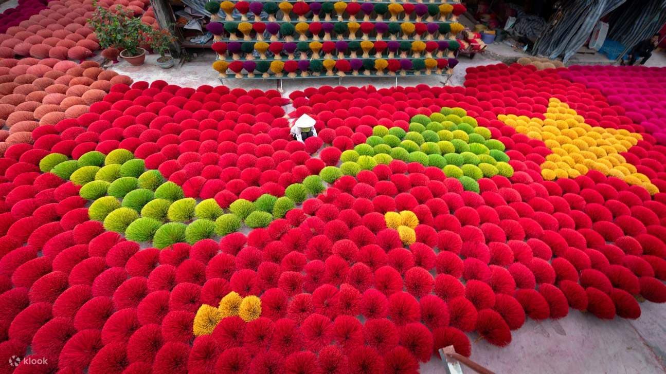 Incense Village & Ceramic Workshop: A Colorful Culture Photography Tour