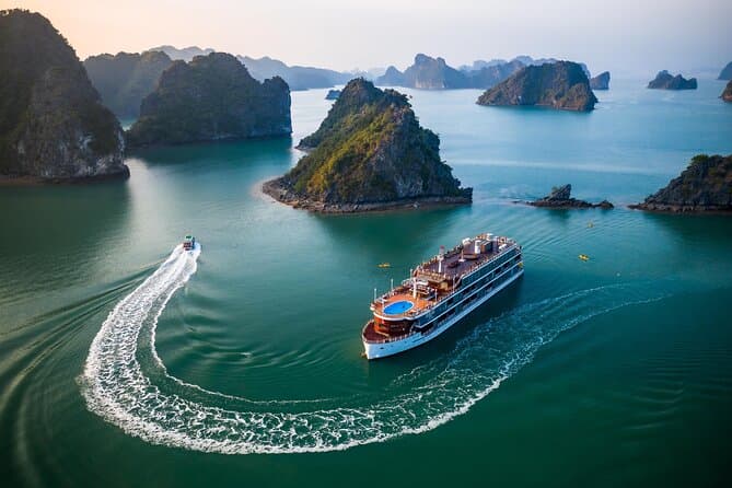 3D2N Halong Bay - Lan Ha Bay Ultimate Cruise: Deep into the Natural Wonder