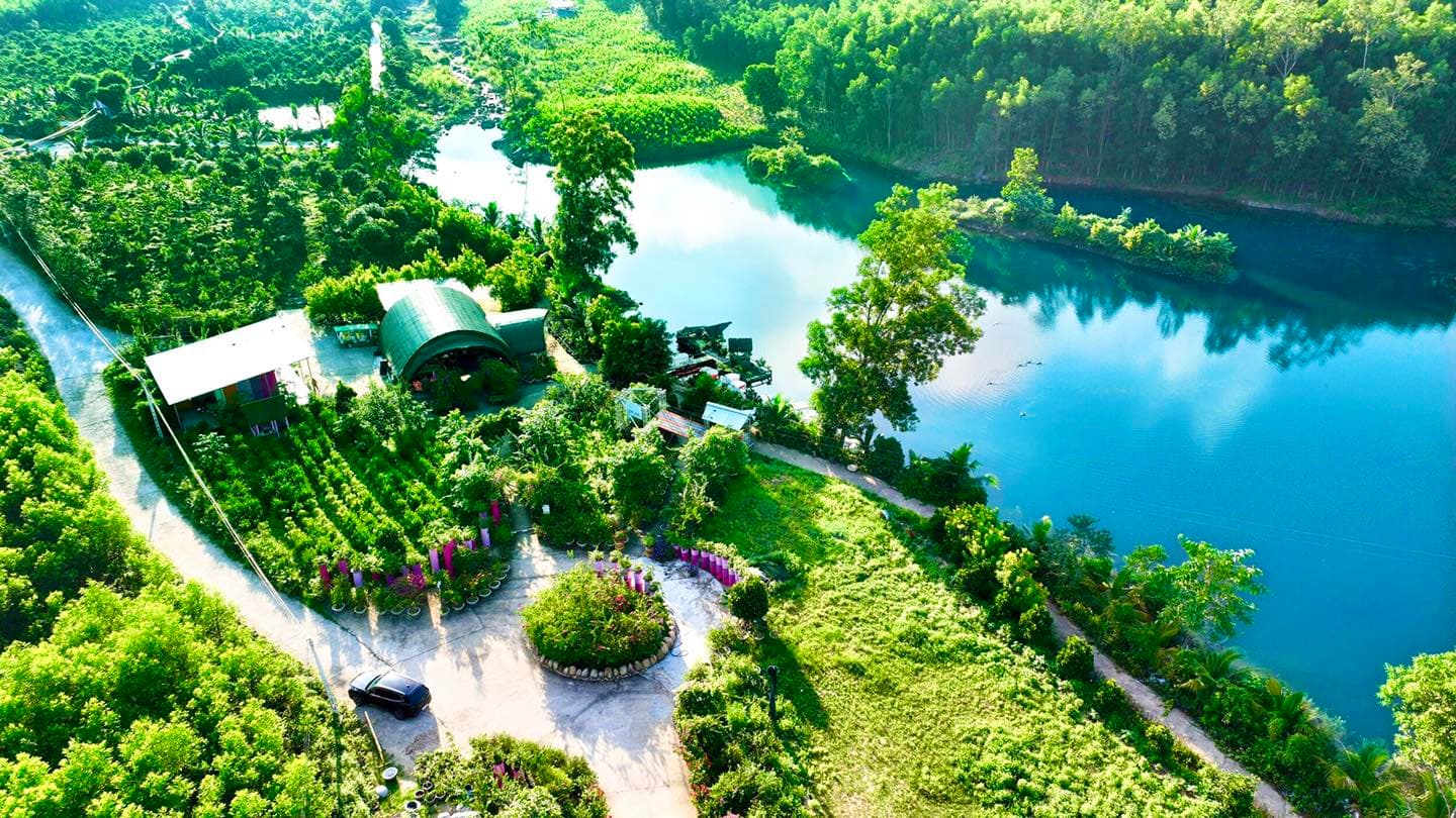 Suoi Tri Eco-Escape: Nature Trek & Refreshing Springs from Da Nang