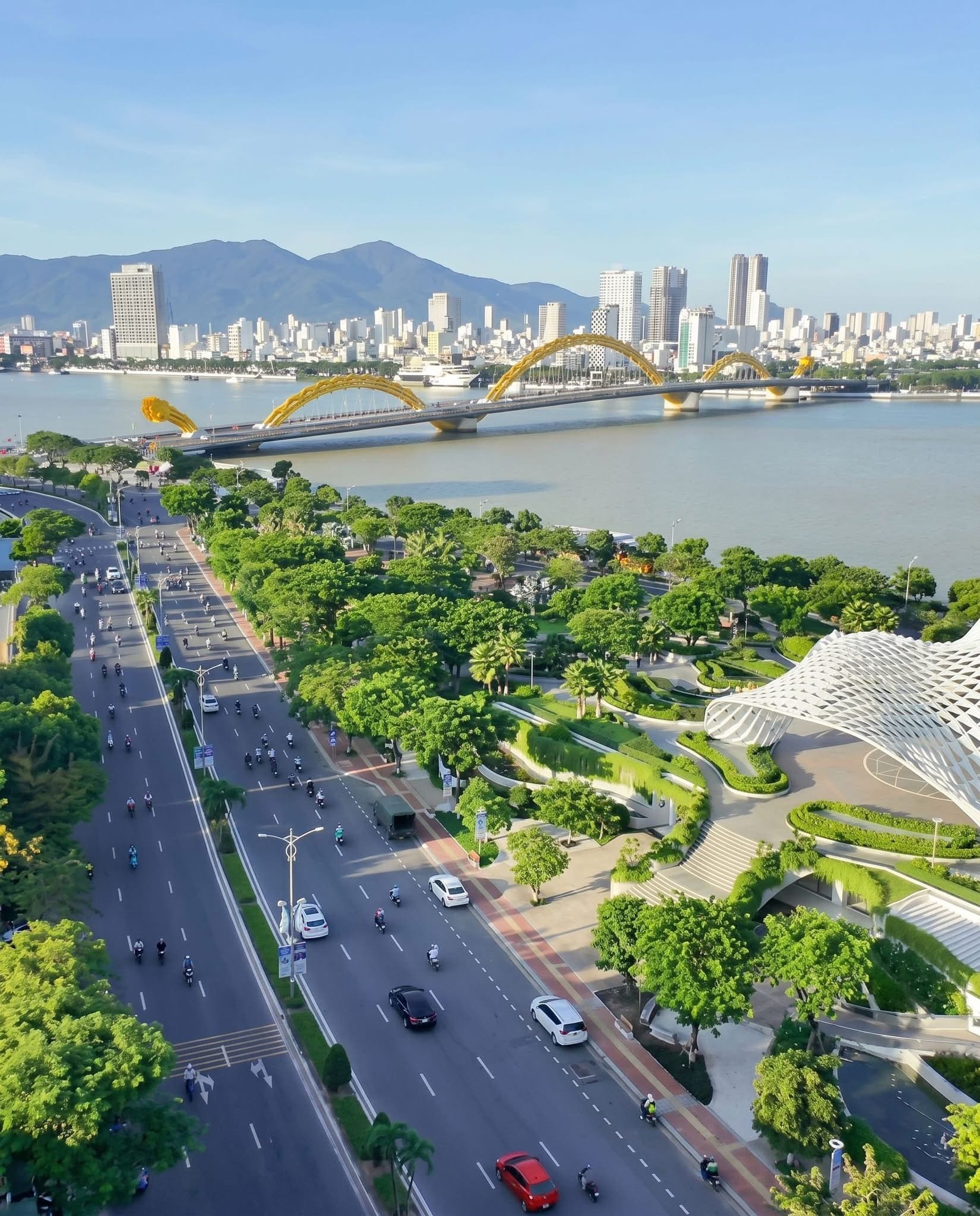 DANANG BY NIGHT: The Coastal Soul & Hidden Flavors - A Culinary Masterclass