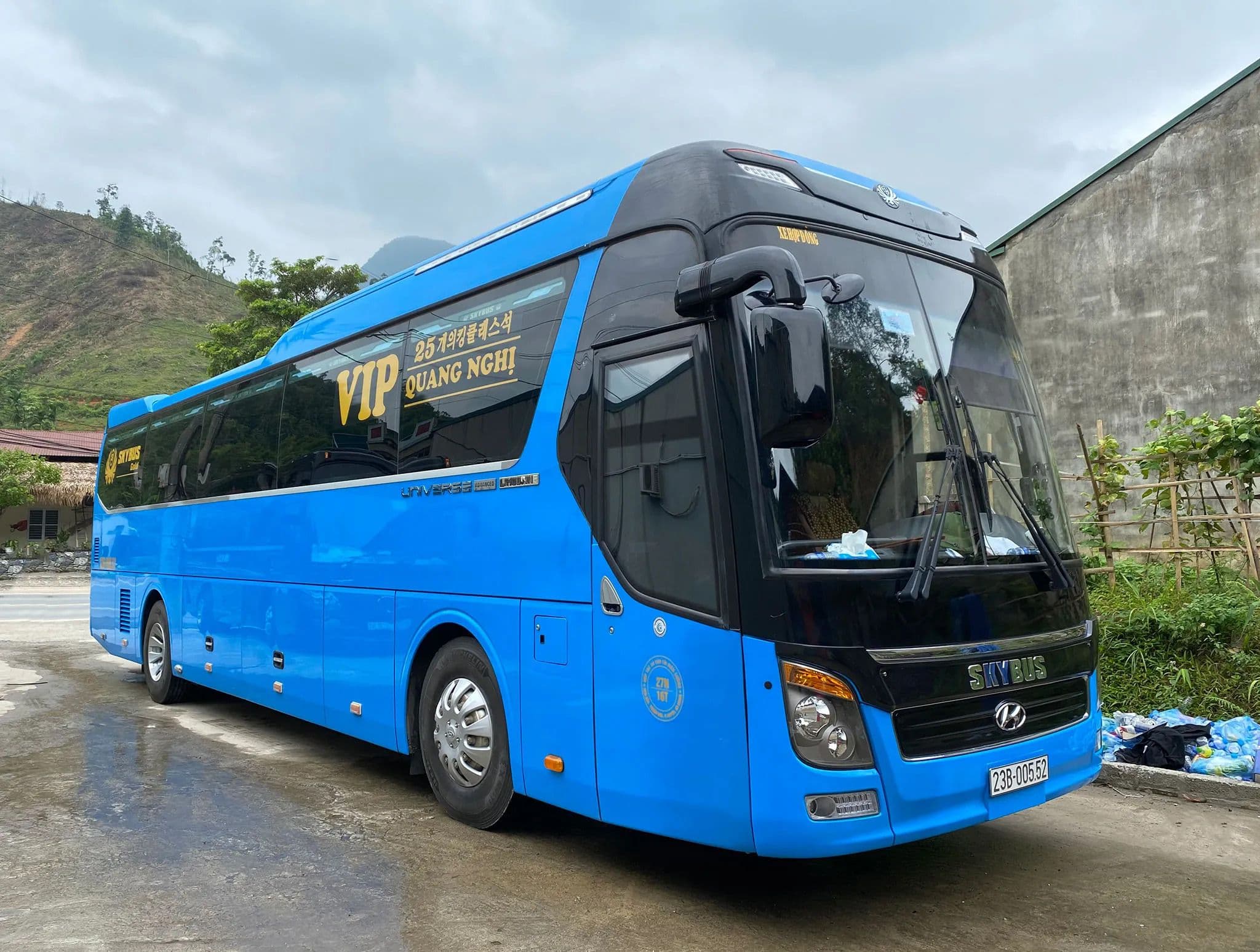 Quang Nghi Bus