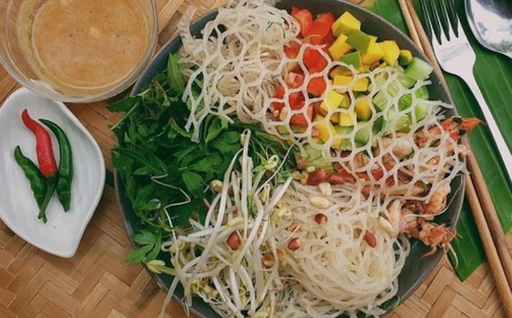 Cassava Noodle Specialty from the Midlands