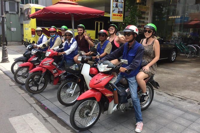 Hue Royal Street Food: Motorradtour in die imperialen Aromen