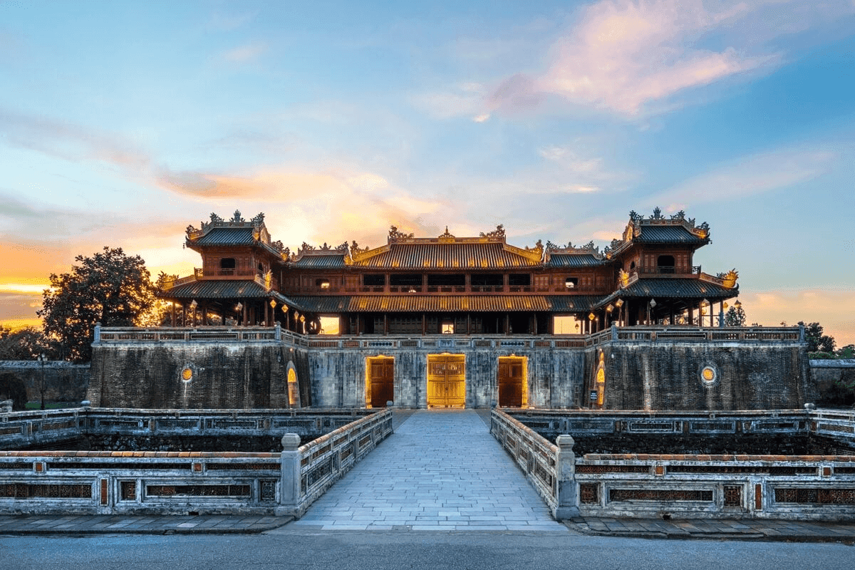 Imperial Citadel Private Curator Tour
