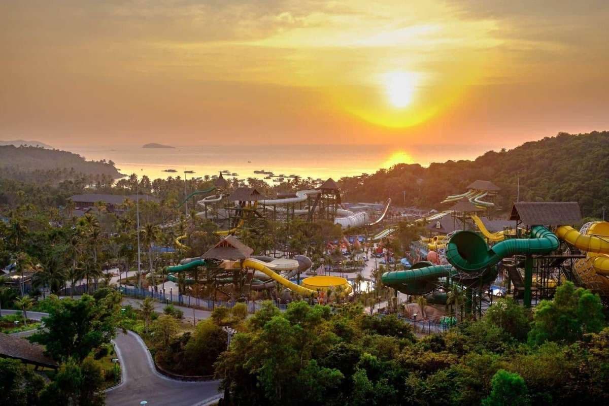 Sun World Hon Thom: Ascend the World’s Longest Sea-Crossing Cable Car - image 2