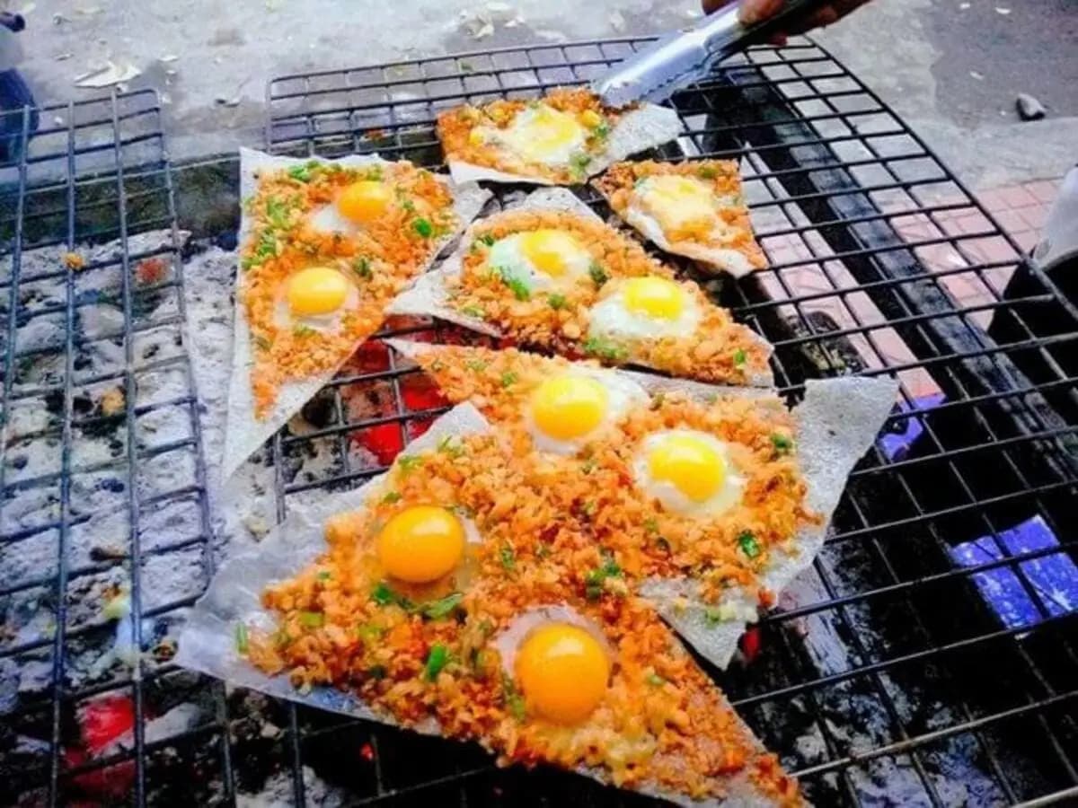 Grilled Rice Paper Street Snack in Da Nang