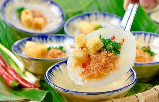Steamed Banh Beo Rice Cakes in Hoa Xuan